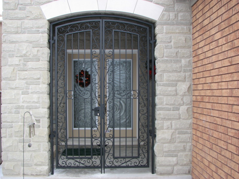 The Security Benefits of Installing an Iron Door Grill